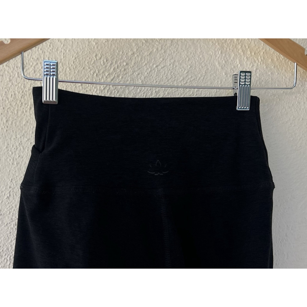 Beyond Yoga Black Criss Cross Space Dye Leggings Women’s Size Small Lounge Gym - Picture 4 of 5